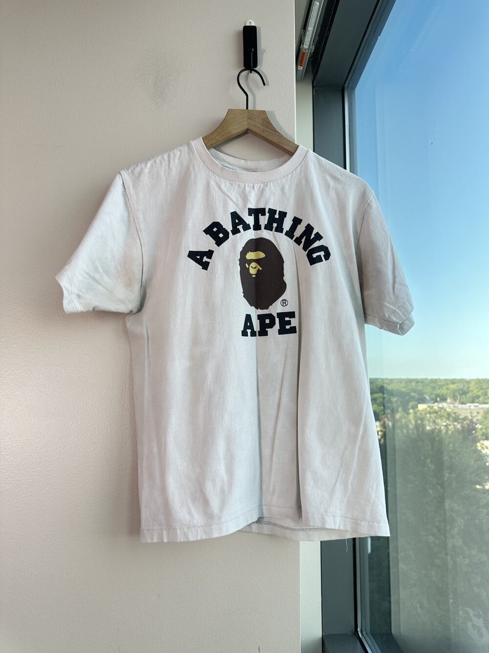 A Bathing Ape BAPE College Tee White Logo Graphic T-Shirt Men's Crew Neck Sz M